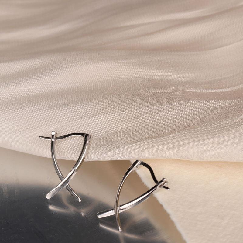 Geometric Cross-line Ear Buckle Temperament Cool Style Exaggerated Earrings New Year's Earrings