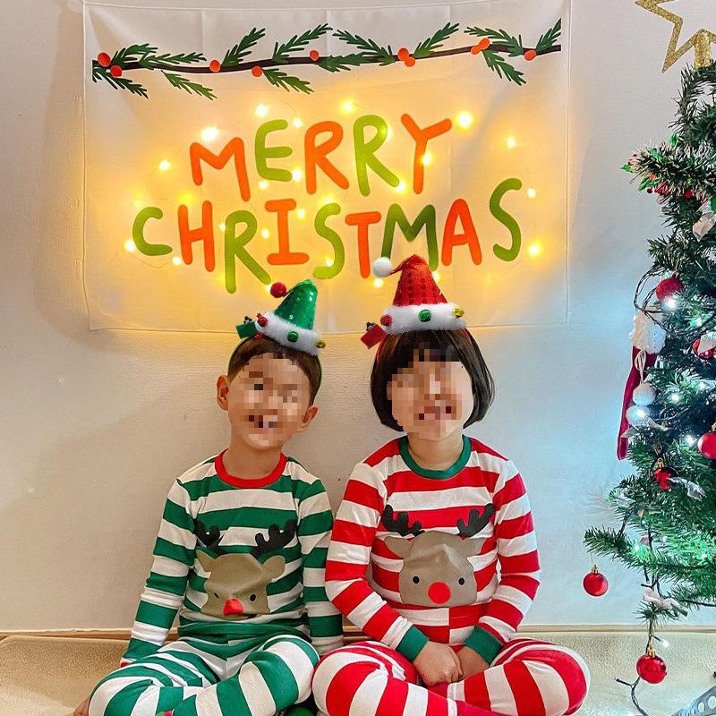 Christmas Tree Hat with Cute Santa Legs - Festive Headwear for Men & Women, Perfect Christmas Gift & Photo Prop