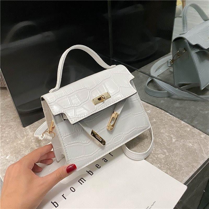 Stylish Soft Pu Mini Shoulder Bag For Women With Trendy Crocodile Texture Design белый