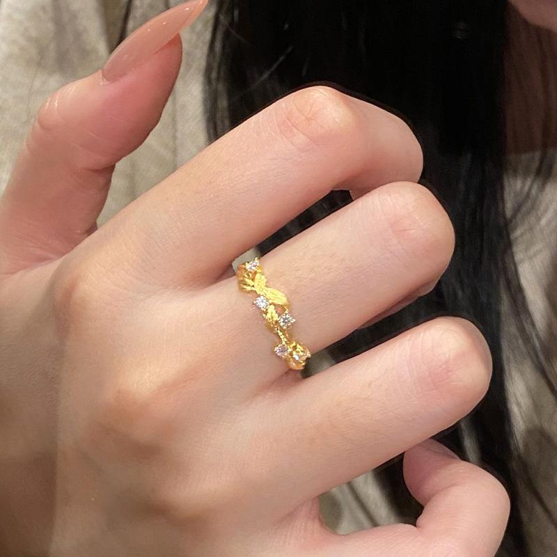 Starlight Irregular Dazzling Star Inlay Dot Diamond Flower Rings for Women  Brushed Ring Suitable for Daily Jewelry Gifts