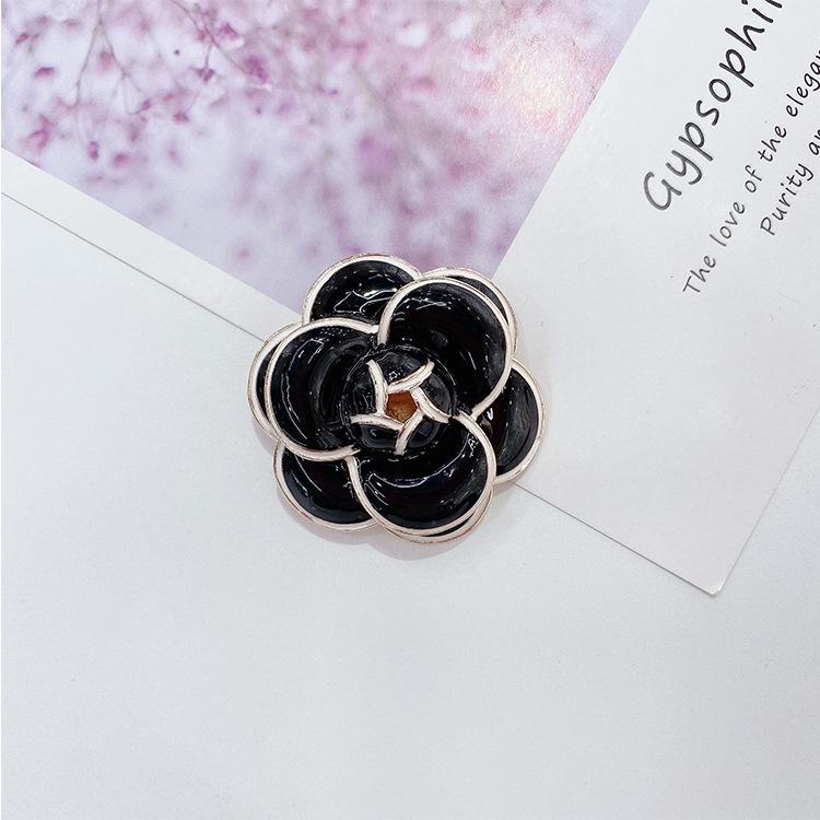 Pearl Camellia Brooch: Elegant Korean-Style Sweater & Coat Accessory for Autumn/Winter