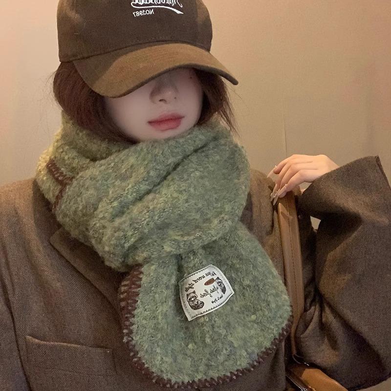 Atmosphere soft waxy green knitted wool scarf women's autumn and winter thickened warm versatile neck protection scarf tide