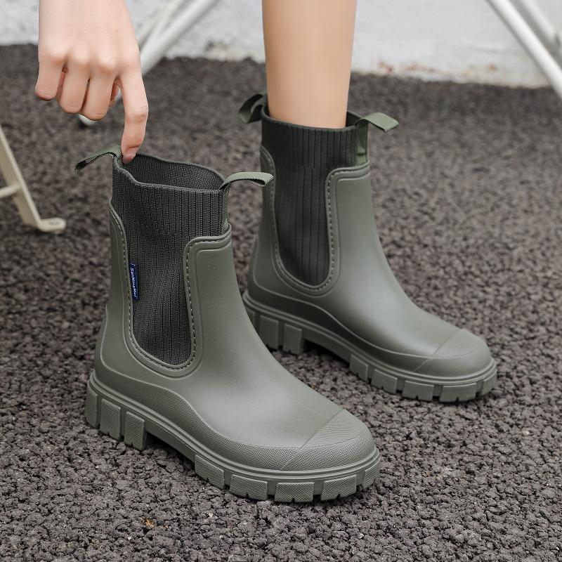 Rain Boots Women's Four Seasons Fashion Outdoor Mid-tube Waterproof Non-slip Rubber Shoes Fashion Rain Boots