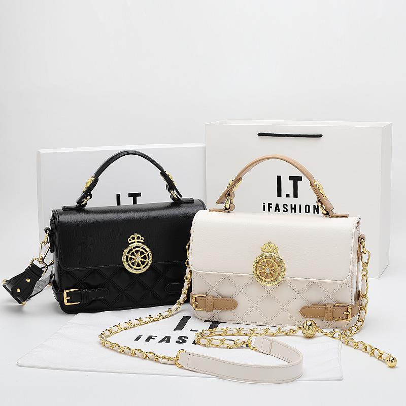 The New Single Shoulder Crossbody Small Square Bag, Small Golden Ball Diamond Grid Women's Bag, Comes with A Running Handbag Chain