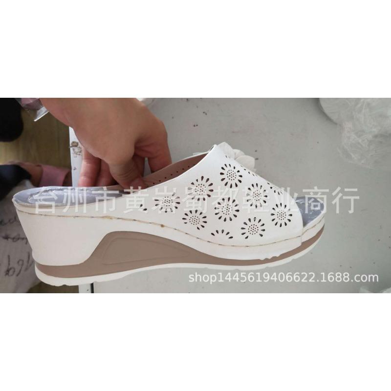 Large size slope heel slippers women's summer wish hollow flower flat bottom one word cool slippers beach women's shoes