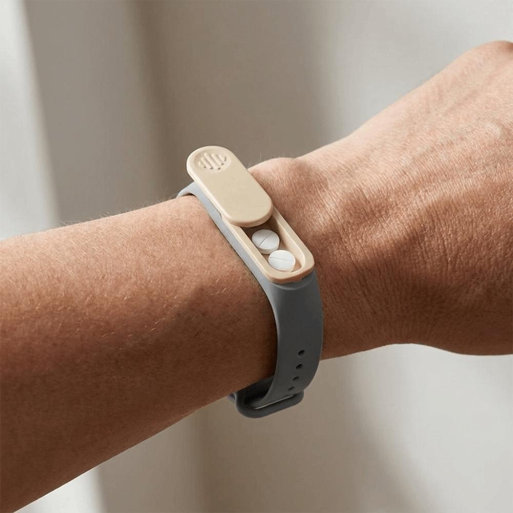 360° Rotating Wristband Pill Case Sealed Waterproof Pill Box Bracelet Moisture-Proof with Buckle Emergency Pill Box Outdoor