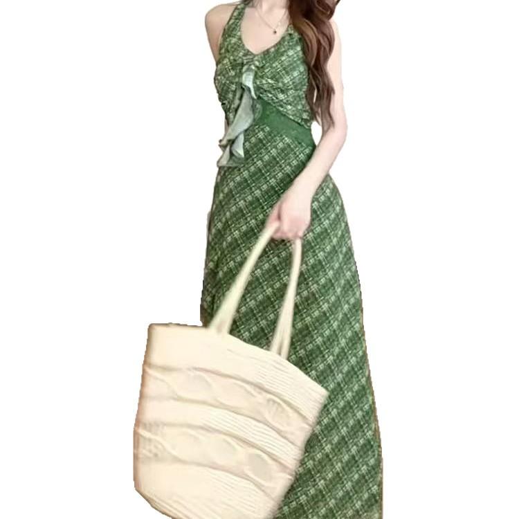 Summer new green floral beautiful Korean version of the holiday style temperament thin versatile print neck dress