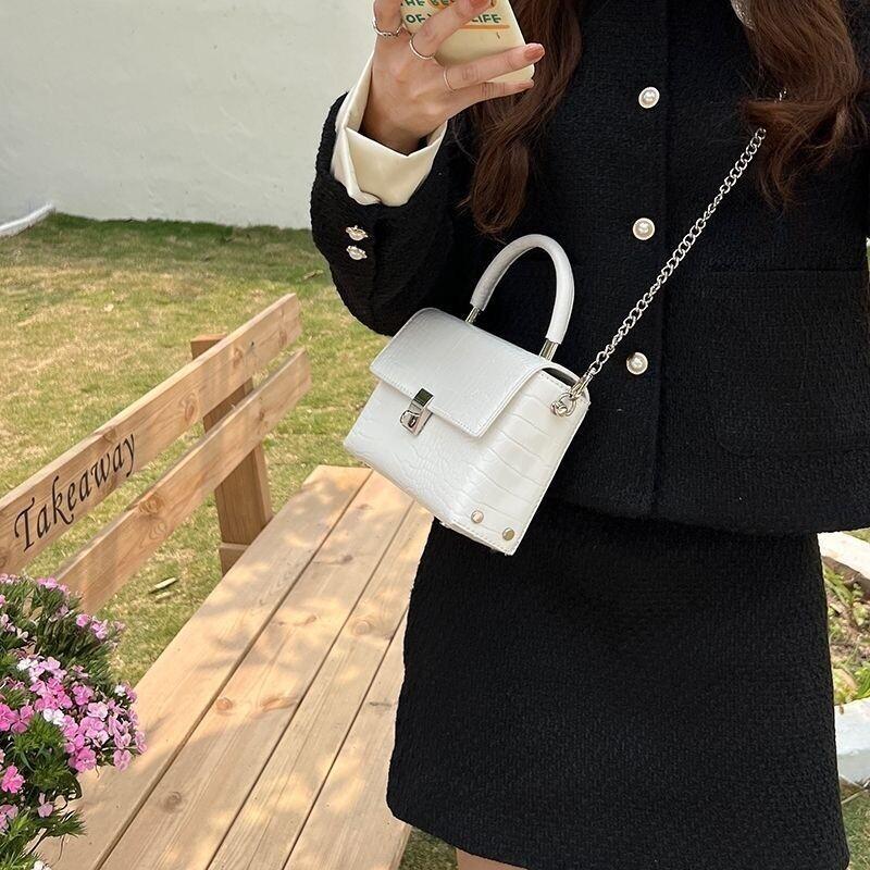 Nouveau Sac à Main Motif Crocodile Couleur Pure Cuir Brillant Tout-aller Sac à Bandoulière Simple Mode Petits Sacs Carrés