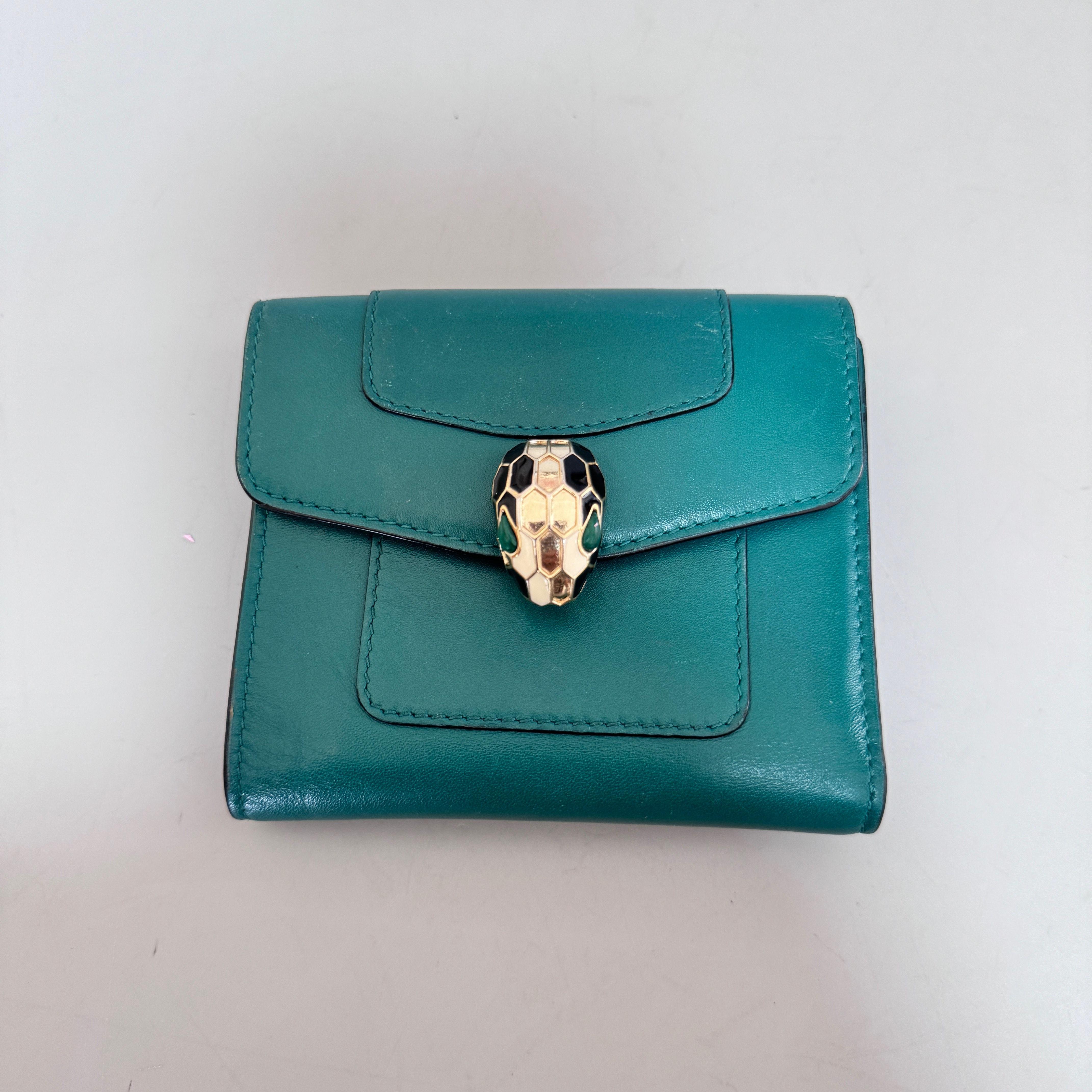 [Pre-Owned] Serpenti Forever Green Leather Snake Head Wallet - Good #OJNGRM ONE SIZE