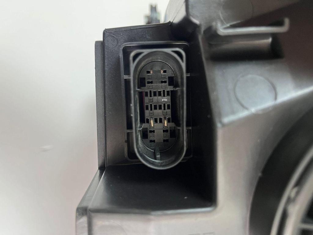 Applicable to Mercedes-Benz 23+ Model C-Class 206 Headlights – Original Car Installation, Cross-border Shipping