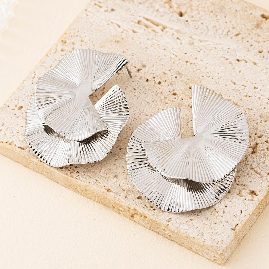 1 Paire de Boucles d'Oreilles Puces Géométriques Métalliques Tendance et Charmantes pour Femmes Usage Quotidien