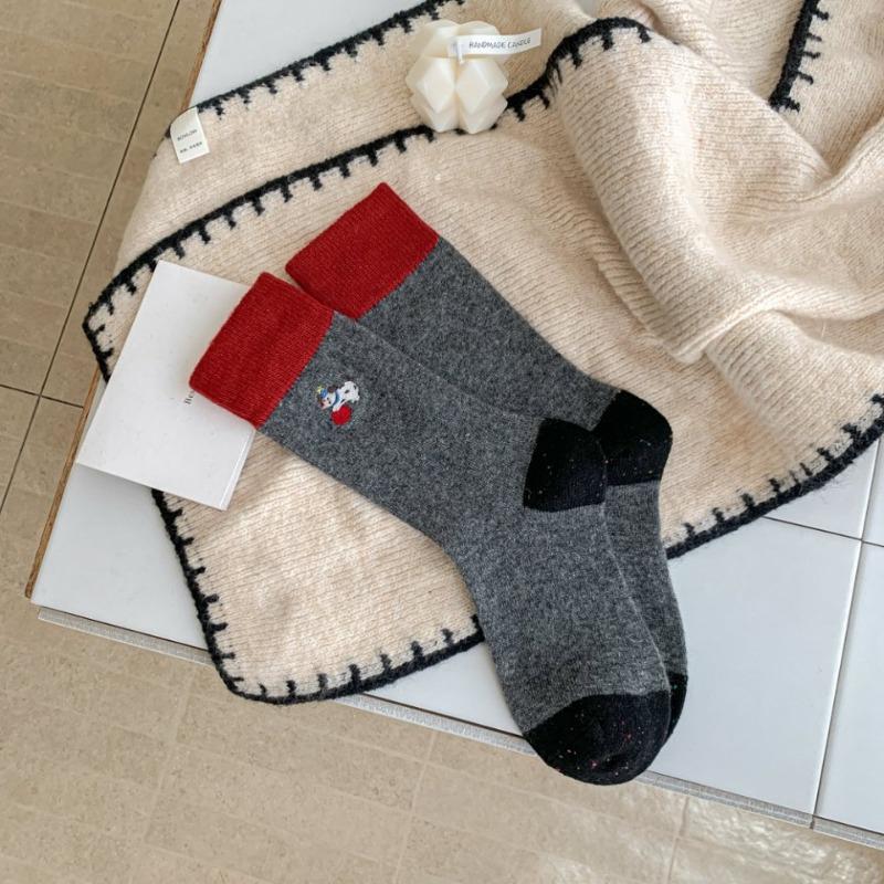 Winter and Autumn Warm Wool Women's Socks with Contrasting Embroidery and Apple Dog Pattern - Simple Mid-calf Length Socks