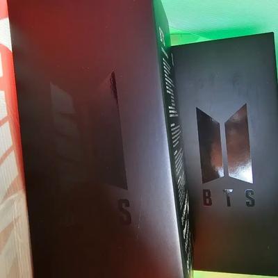 BTS Lightstick, ungeöffnet, brandneu.