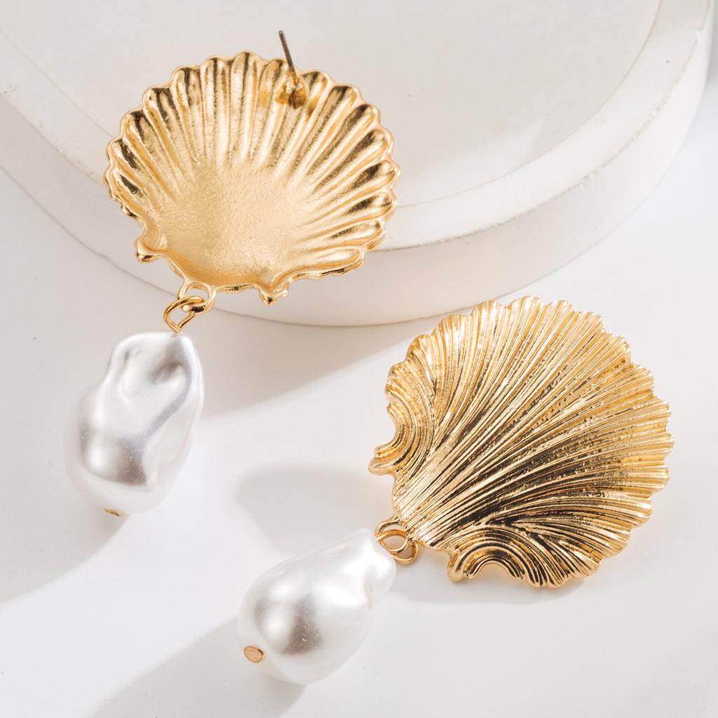 Earrings Fashion Simple Shell Imitation Pearl Earrings Heart Flower Pendant Personality Versatile Exaggerated Earrings for Women