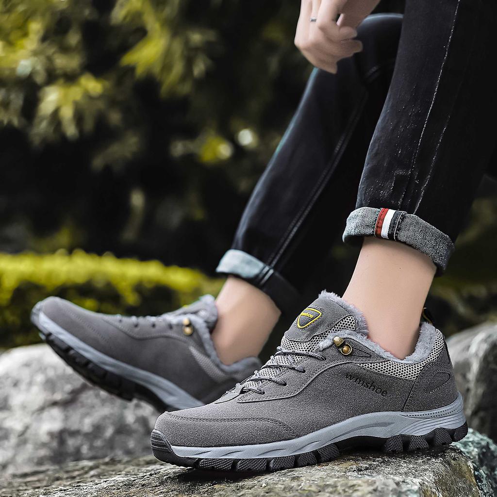 Fashion Hiking Shoes Men Outdoor Low-top Hiking Boots Leather Men's Trekking Shoes Plush Warm Walking Male Sneakers Big Size 48 49 50