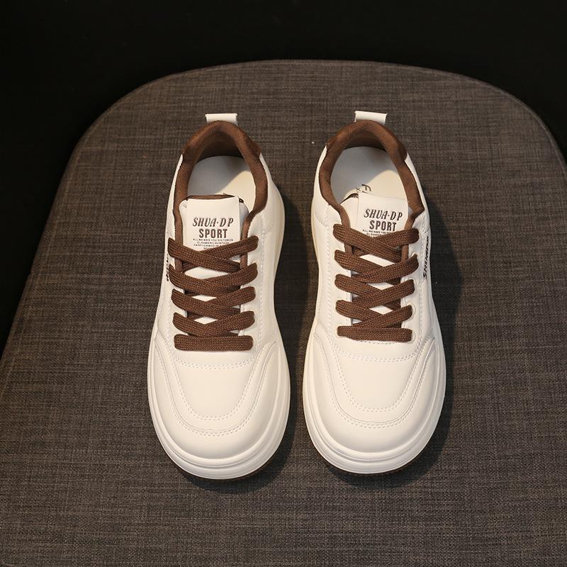 Popular Versatile Platform White Shoes Women's Spring and Summer Super Fire Niche Board Shoes 2025 New Leisure Sports Bread Shoes