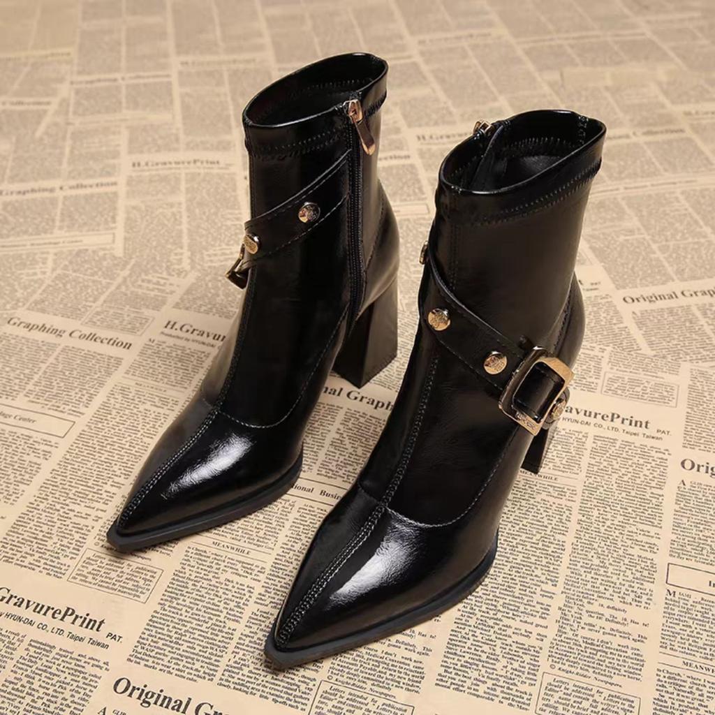 French high-end pointed-toe women's ankle boots 2026 autumn/winter new style fashionable and versatile high-heeled fashion boots
