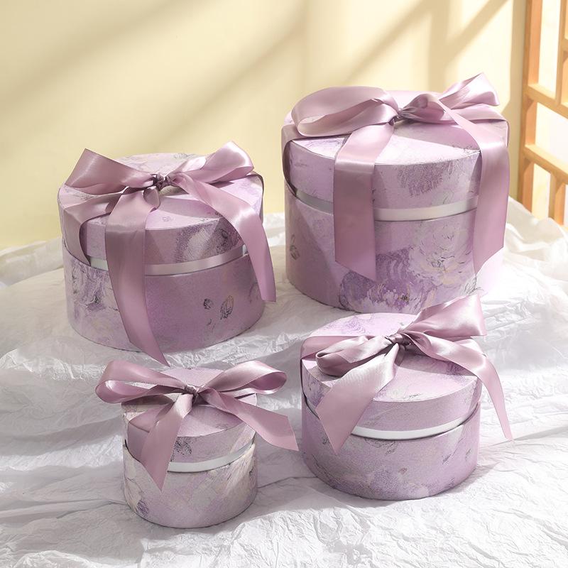 

Круглая подарочная коробка для подружек невесты - держатель для конфет из пенобумаги или ведерко для объятий Medium: 20*14cm фиолетовый