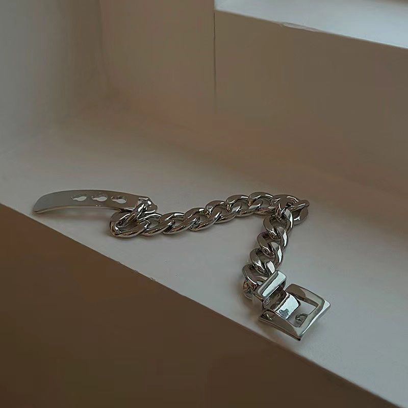 Silver thick chain belt buckle bracelet female ins cold wind design sense simple temperament niche Cuban chain jewelry