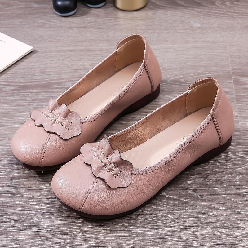 Middle-aged large-size leather women's shoes single shoes women's spring and autumn new casual shoes medium grandma flat leather shoes non-slip and 