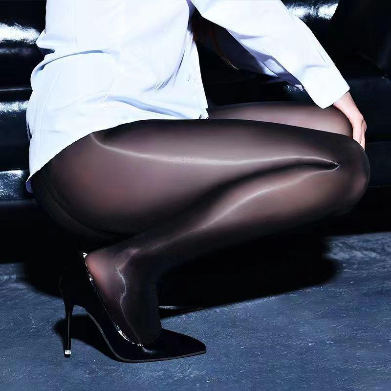 

«Ультратонкие бесшовные шелковистые черные колготки с лошадиным маслом» Seamed - Closed Crotch