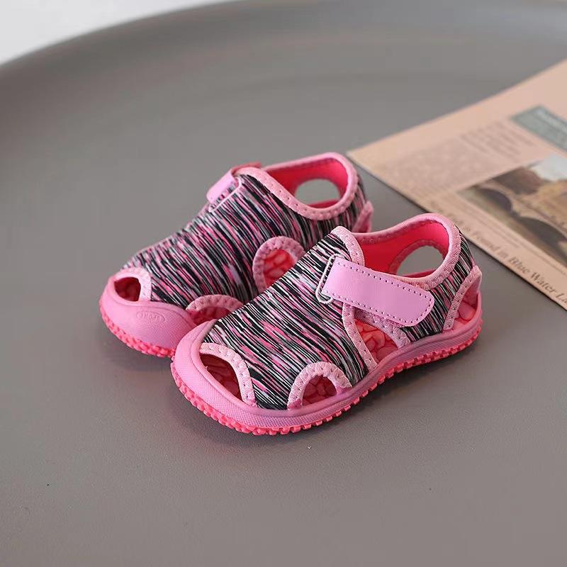 Summer Sandals for Kids 2026 New Breathable Mesh Closed-toe Soft-soled Beach Sandals Boys Barefoot Sneakers