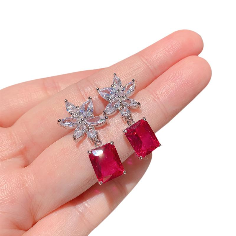 S925 Silver Needle, Red Corundum Imitation Pigeon Blood, Pendant, Yellow Diamond Star Women'S Jewelry