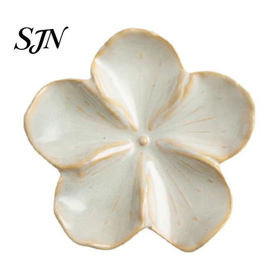 Unique Kiln Change Tableware Cherry Blossom Sauce Dish, Ceramic Sushi Soy Dipping Bowl, Small Appetizer Plates Decorative Seasoning Serving