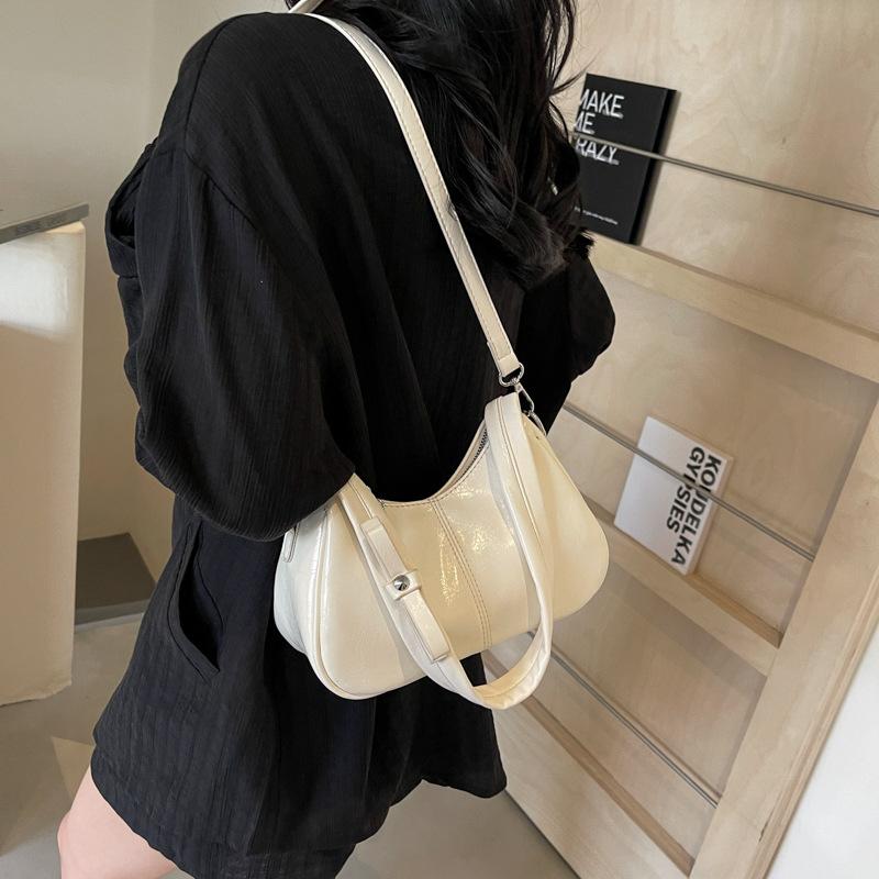 Premium sense of foreign style small bag women's 2025 new fashion versatile messenger bag summer niche shoulder armpit bag