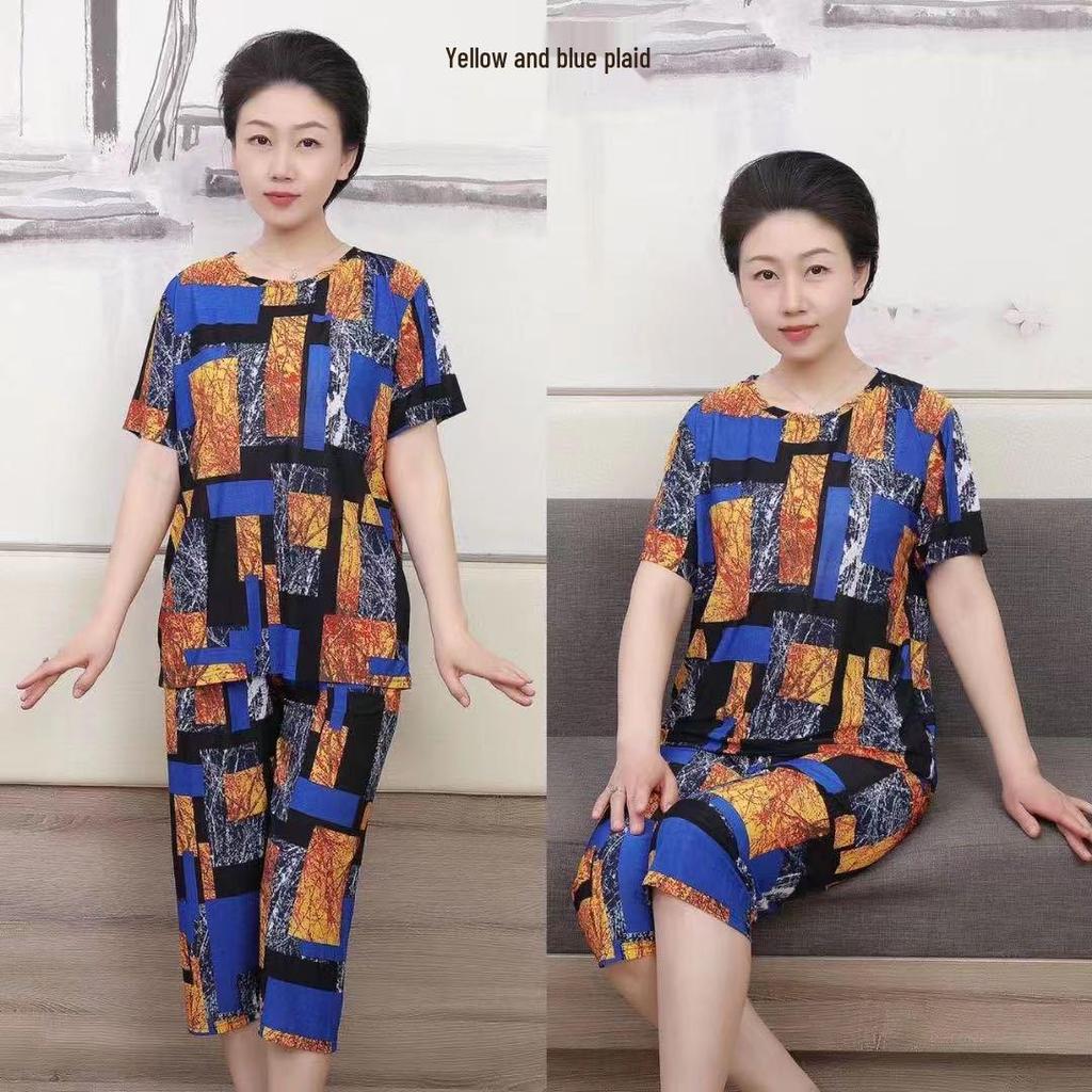 Summer Ice Silk Casual Suit for Elderly Women: Short Sleeve Fashion Outfit for Mothers and Grandmothers