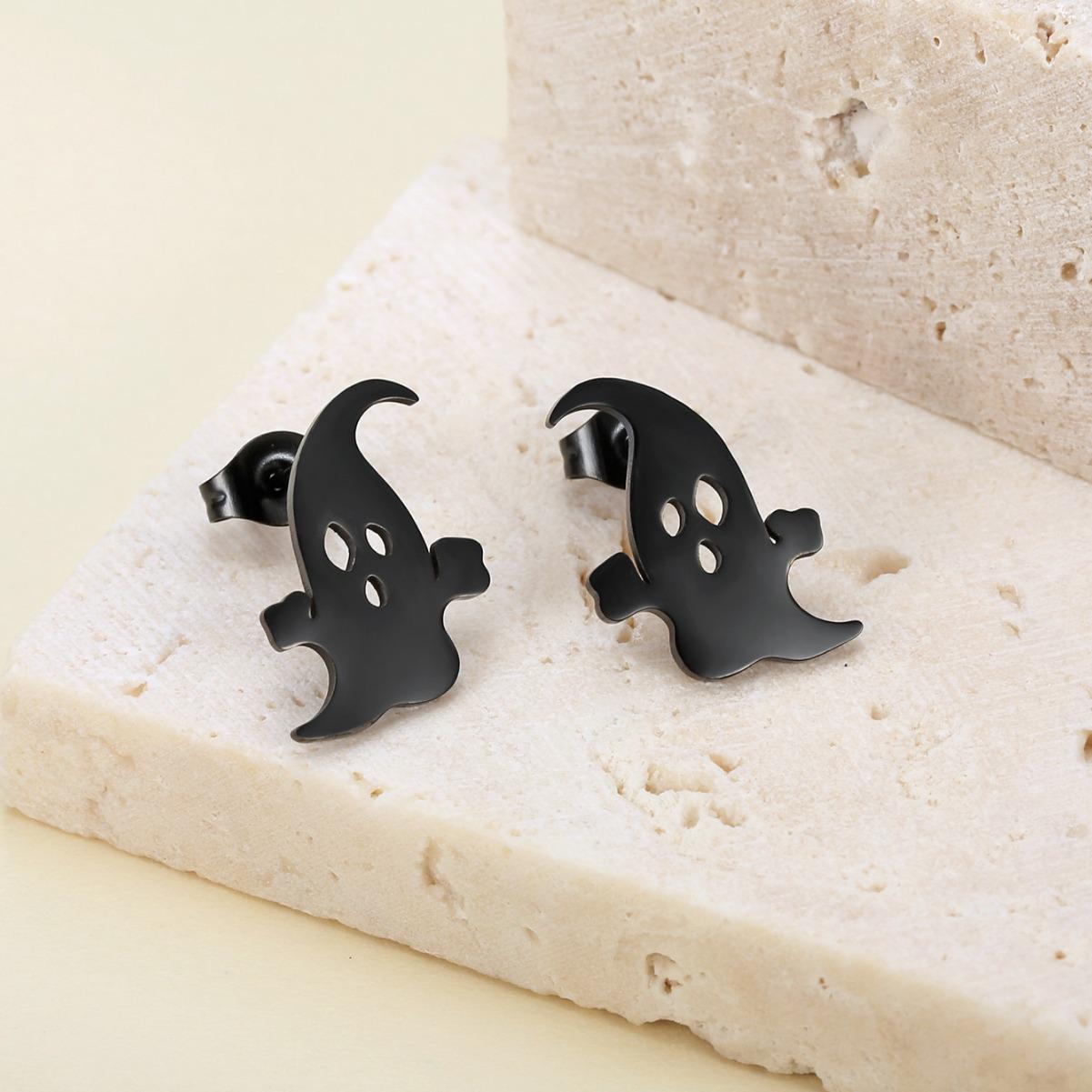 

Quirky Holiday Ghost Cartoon Ear Cuff Earrings Single Earring чёрный