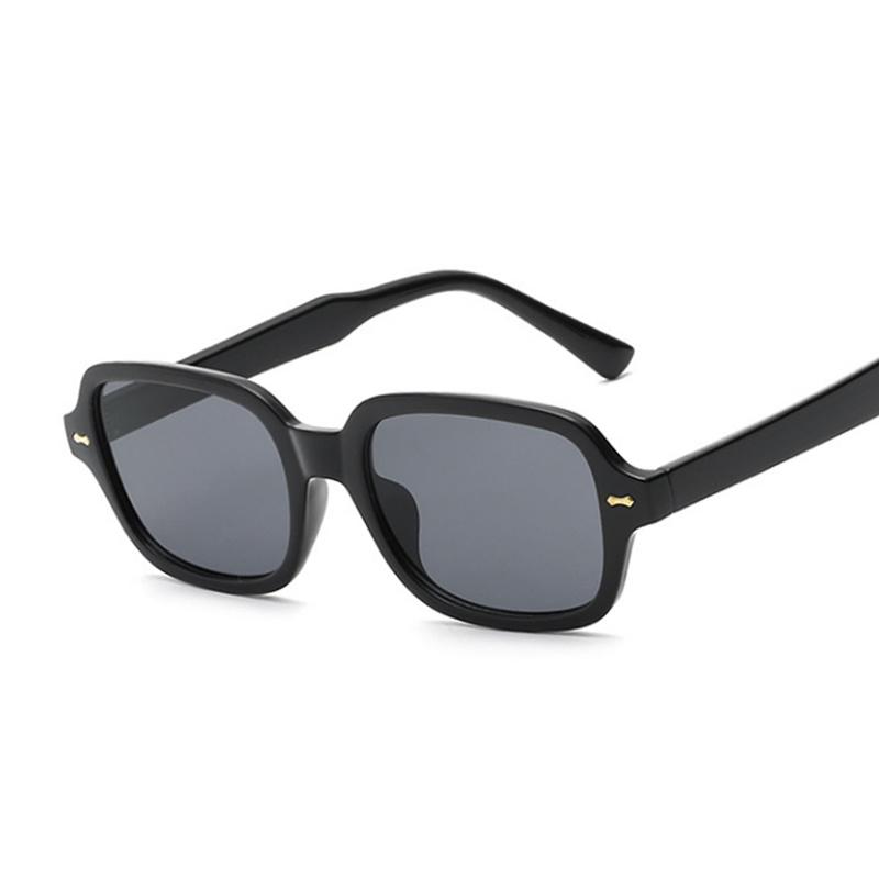 Fashion Black Yellow Square style Classic Vintage Sunglasses Woman Retro Rivet Small Frame Men Sun Eyeglasses Brand Designer Style Oculos De Sol