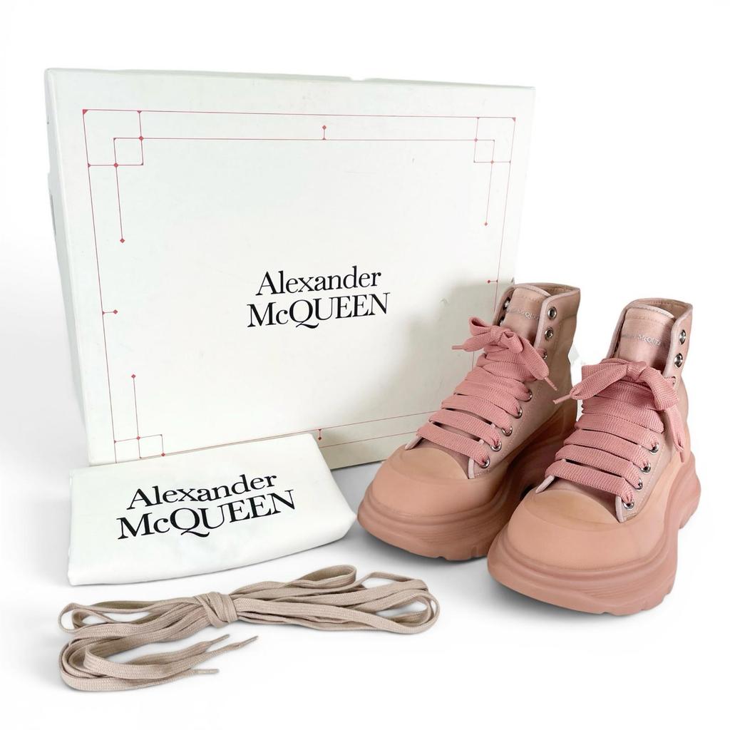 Eccellenti Alexander McQueen Sneakers alte TREAD MESH Rosa cipria Nylon Donna Usate