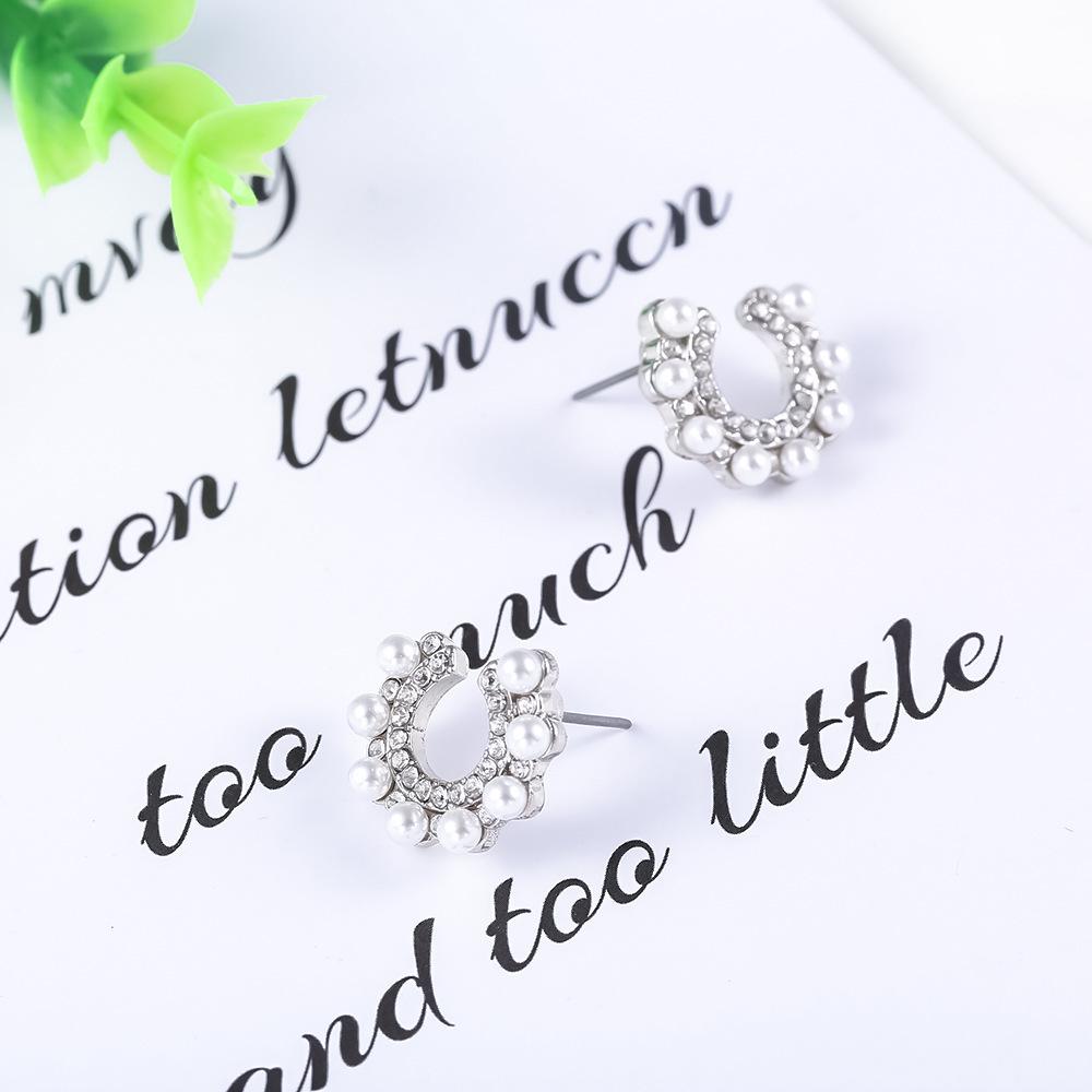 Versatile Korean C-Shaped Pearl & Diamond S925 Silver Earrings B883