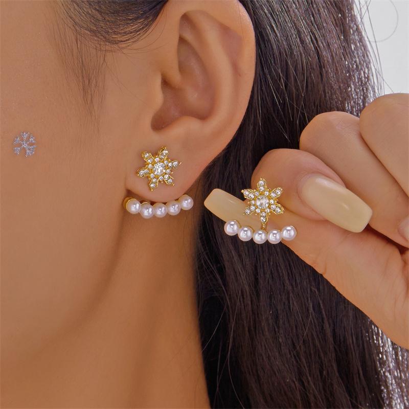 

New Dainty Imitation Pearl Drop Earrings for Women Fashion Christmas Rhinestone Snowflake Earring Girls New Year Jewelry Gifts