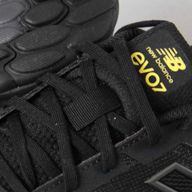 New Balance Black Running Shoes Mevozlb4