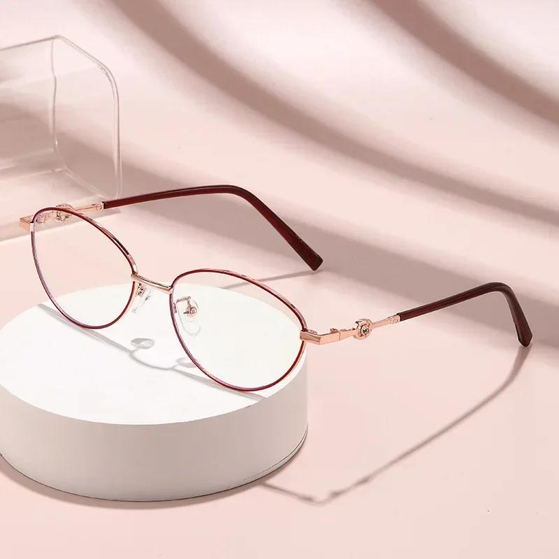 Neutral Fashion Metal Frame Presbyopia Glasses Oval Frame HD Lenses Anti Blue Light Reading Glasses To 4 0