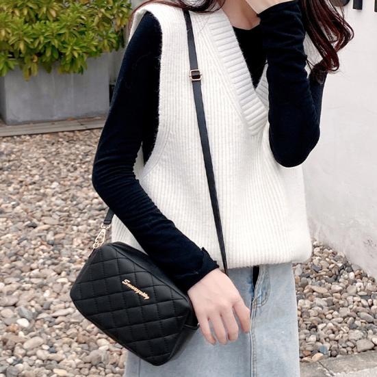 Attraktive Umhängetasche aus verschleißfestem Kunstleder mit großem Fassungsvermögen