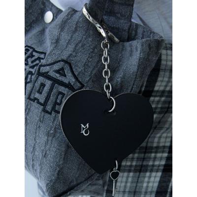 Moire Moa Heart-key Charm-black