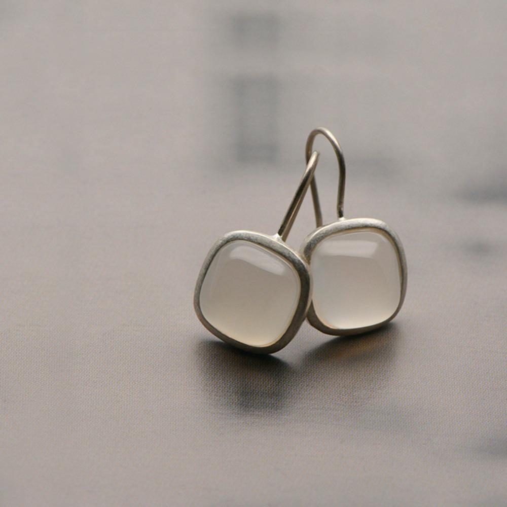 Elegant Silver Plated French Retro Square Earrings for Women Slimming Face Geometric Minimalist Earrings