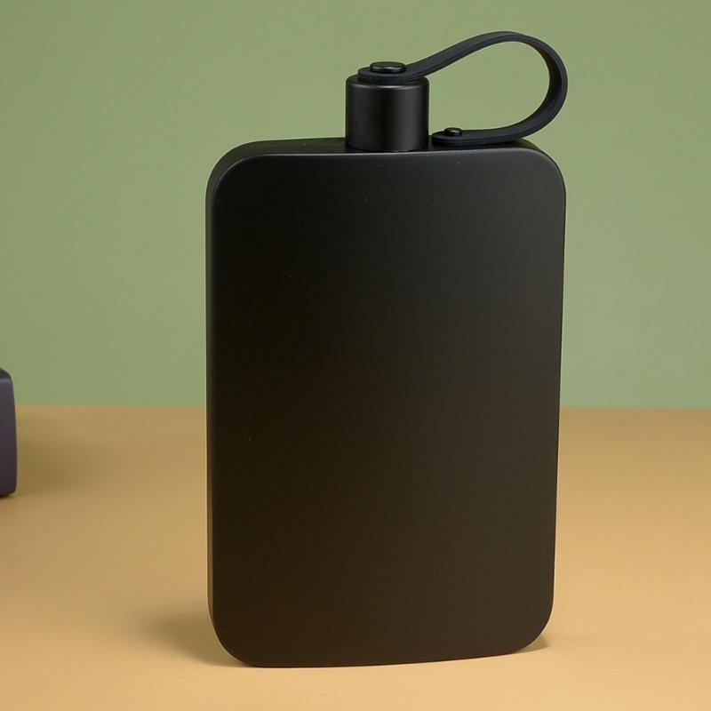 1PC 500ml 304 Stainless Steel Thickened Portable Small Wine Jug Personalized Outdoor Large-capacity Men's and Women's Flat Kettle