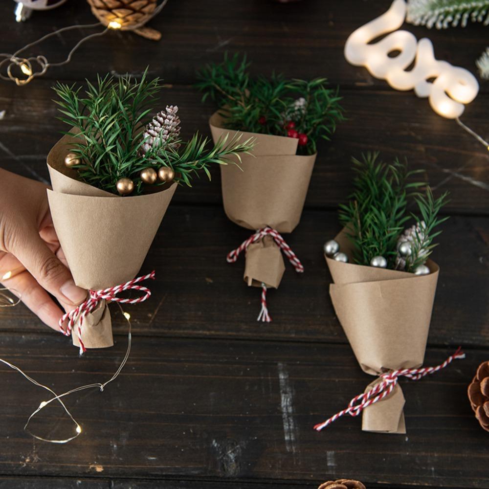 

Paper Christmas Bouquet Pinecone Bouquet gift Portable Christmas Gift