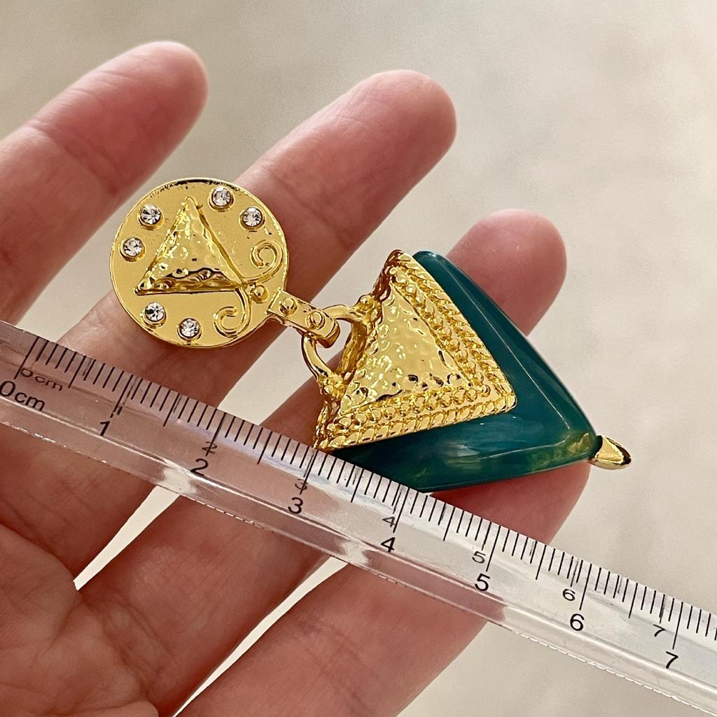 Elegant Dark Green Rhinestone Triangle Earrings with Gold Inlaid Geometric Design