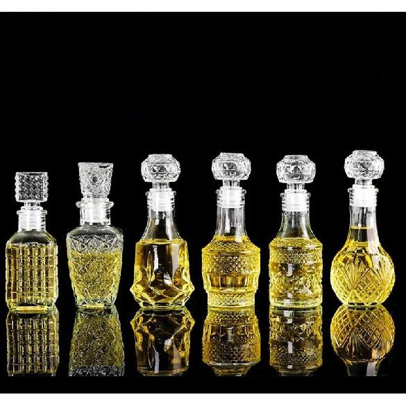 High End Transparent Glass Small Bottle 50/100ml Whiskey Mini Creative Red Bottle 5