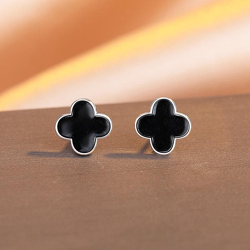 

Personalized Sweet And Cool Style Fashionable And Simple Versatile Four-Leaf Clover Stud Earrings Sterling Silver Black Trendy Small And Exquisite 925 sterling silver