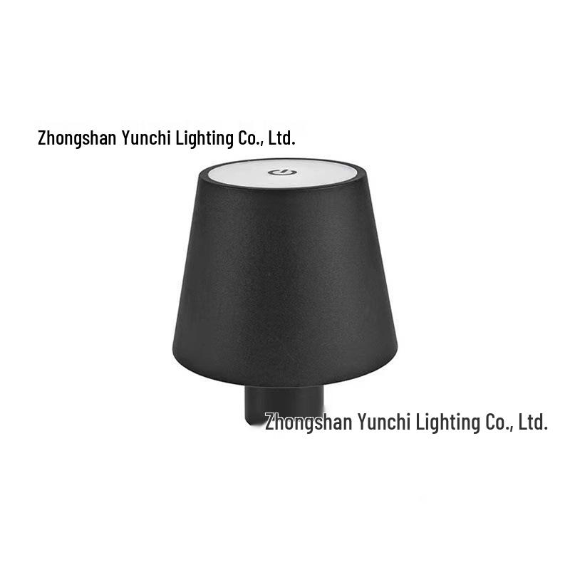 

Сенсорная настольная лампа в виде винной бутылки с RGB-подсветкой и вилкой для международного использования Three-color dimming