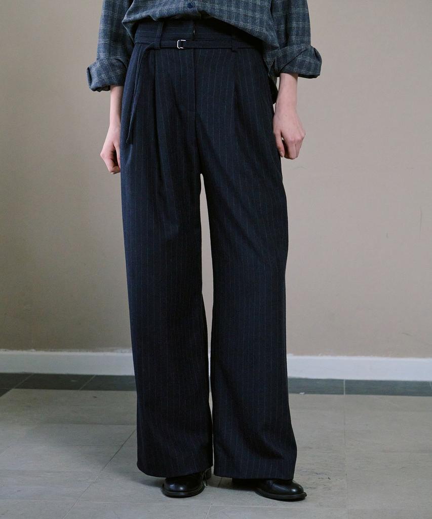 AHWE Belted Striped Double-Pleat Wide Slacks_Navy