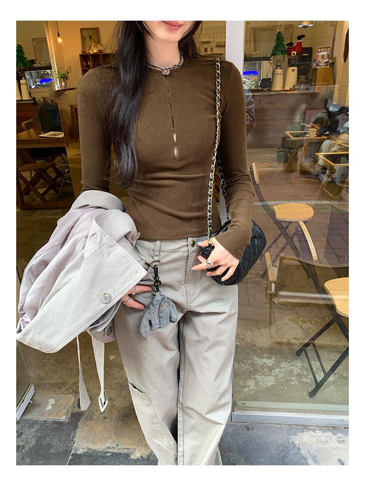Damen Weißes Langarm-Basisshirt mit Hohlmuster - Herbst/Winter 2026 Kollektion