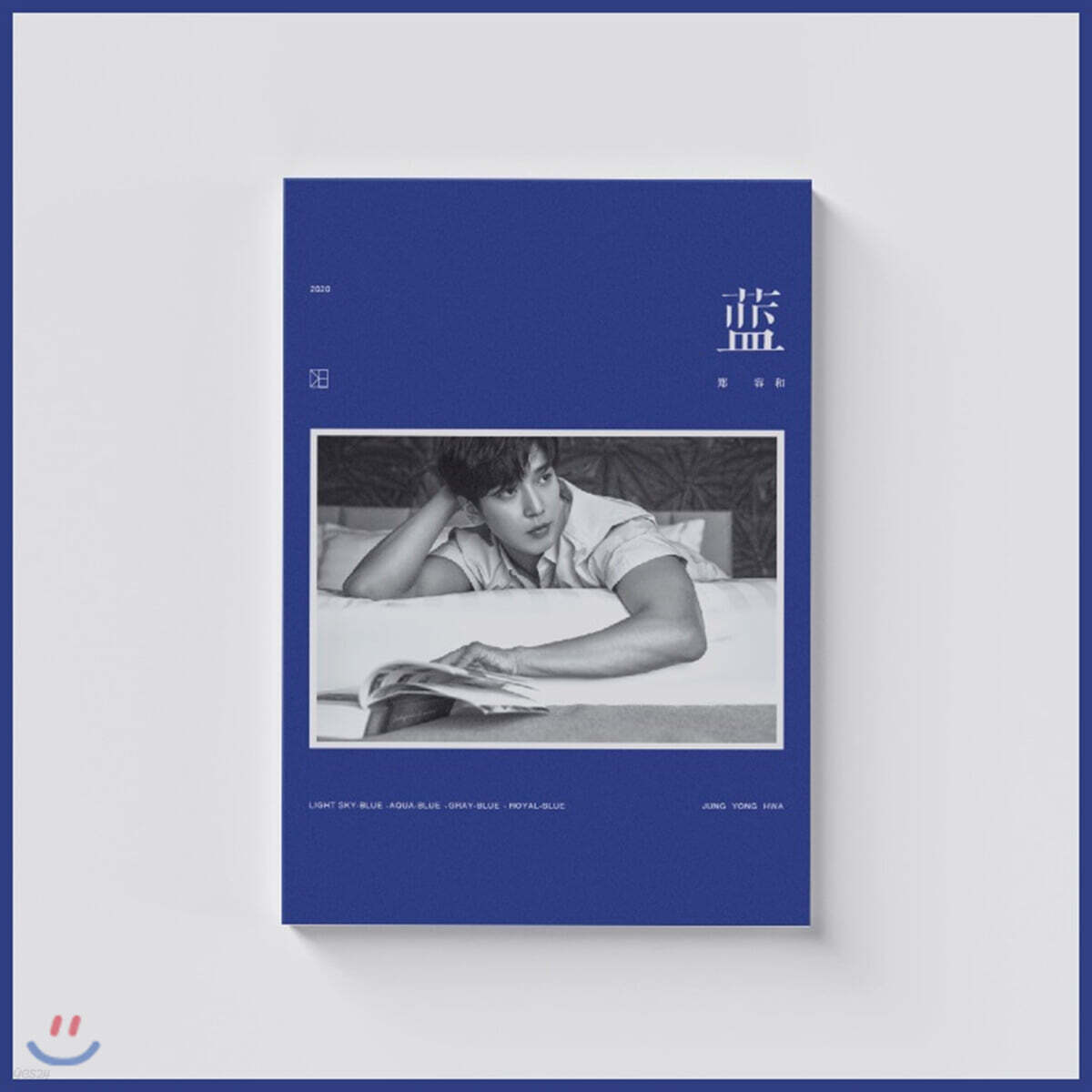 

Jung Yong Hwa - Photobook [Blue]