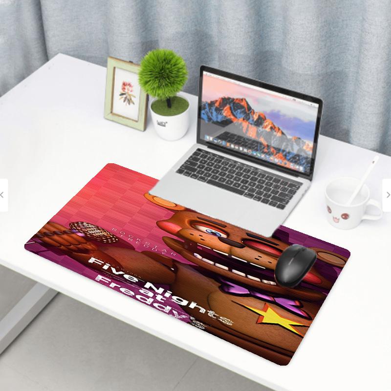 Five Nights at Freddy's Druck-Mauspad, Anti-Rutsch-Schreibtisch-Tastaturmatte, für PC Laptop Gaming Arbeiten Tägliche Nutzung, Cooles Festival-Überraschungsgeschenk